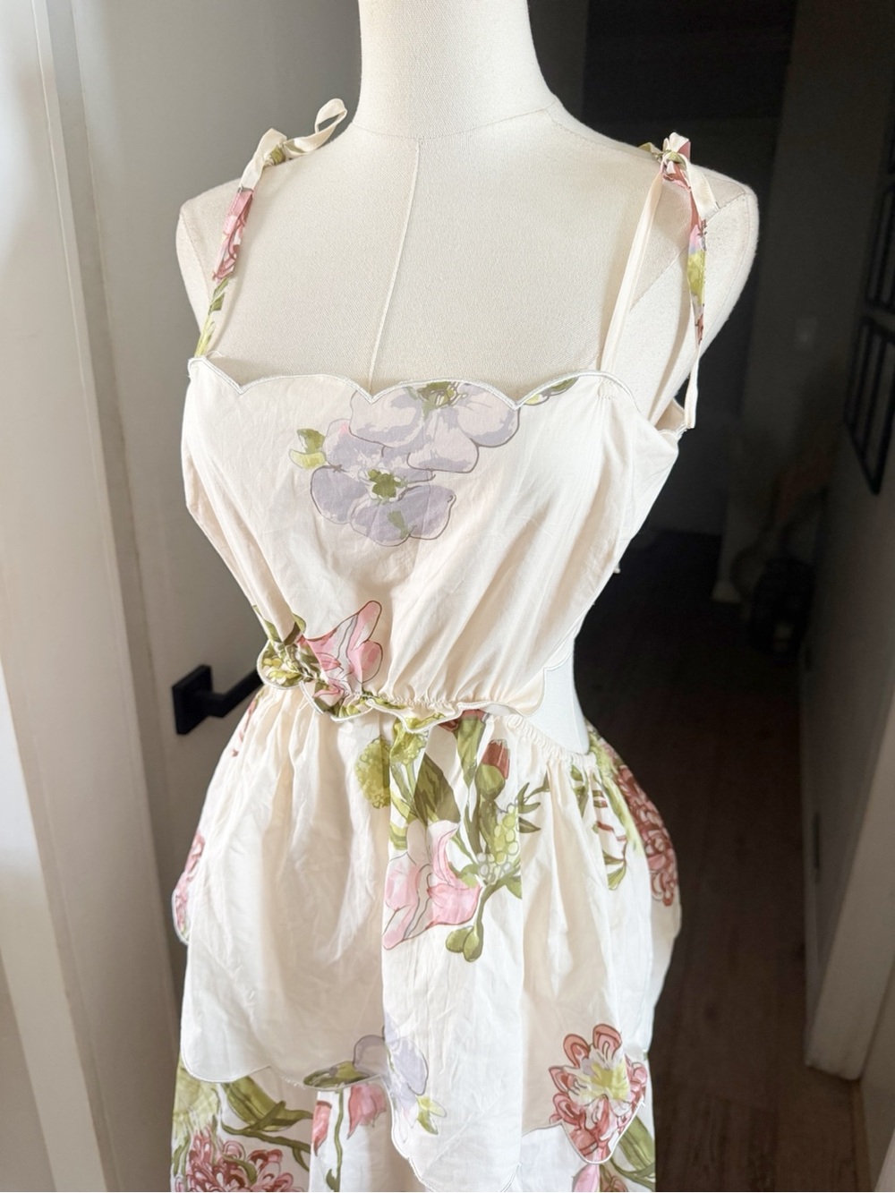 Petal & Pup Adelaide Scallop Cutout Tie Strap Maxi Dress Sz NWT - Picture 6 of 11